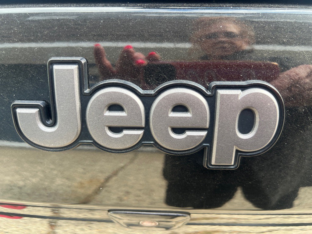 2016 Jeep Cherokee Image 13