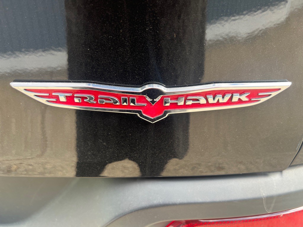 2016 Jeep Cherokee Image 14