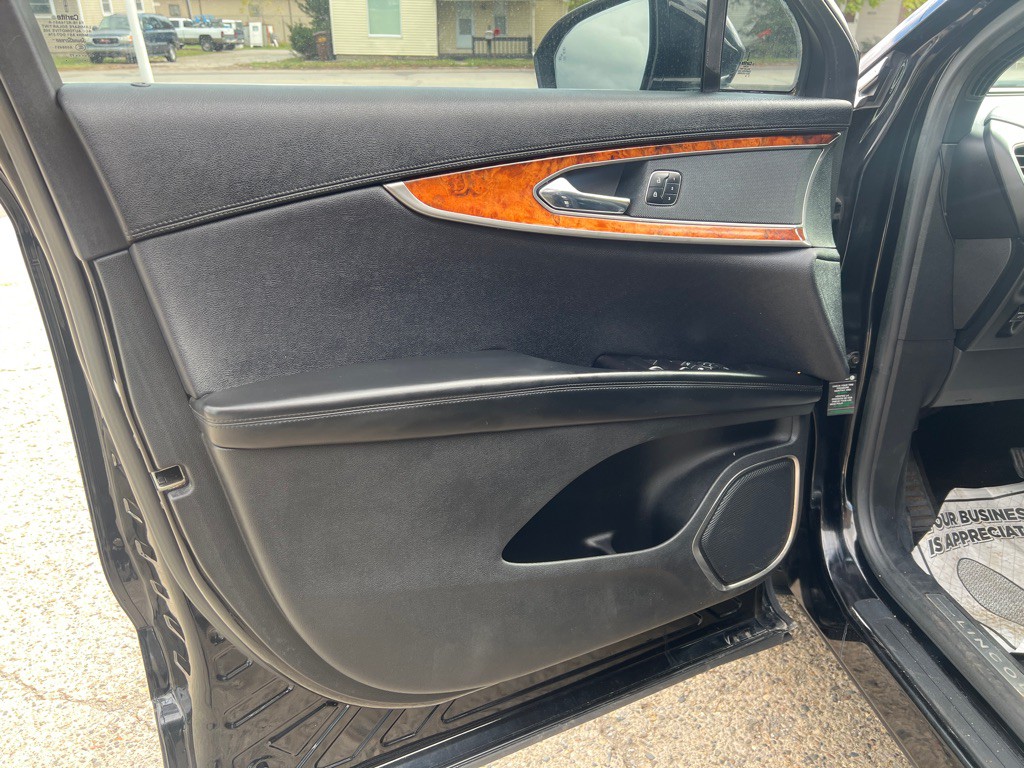 2017 Lincoln MKX Image 14