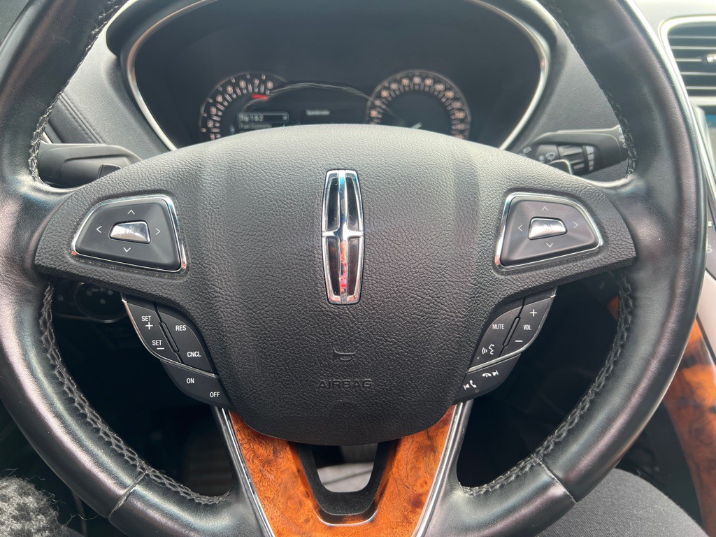 2017 Lincoln MKX Image 31