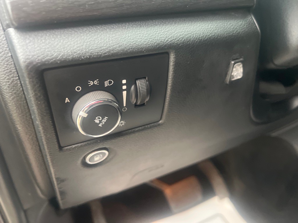 2015 Jeep Grand Cherokee Image 25