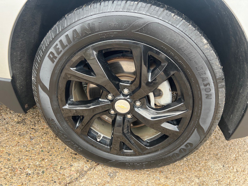 2019 Chevrolet Equinox Image 11