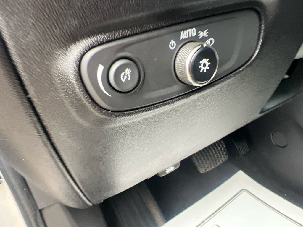 2019 Chevrolet Equinox Image 31