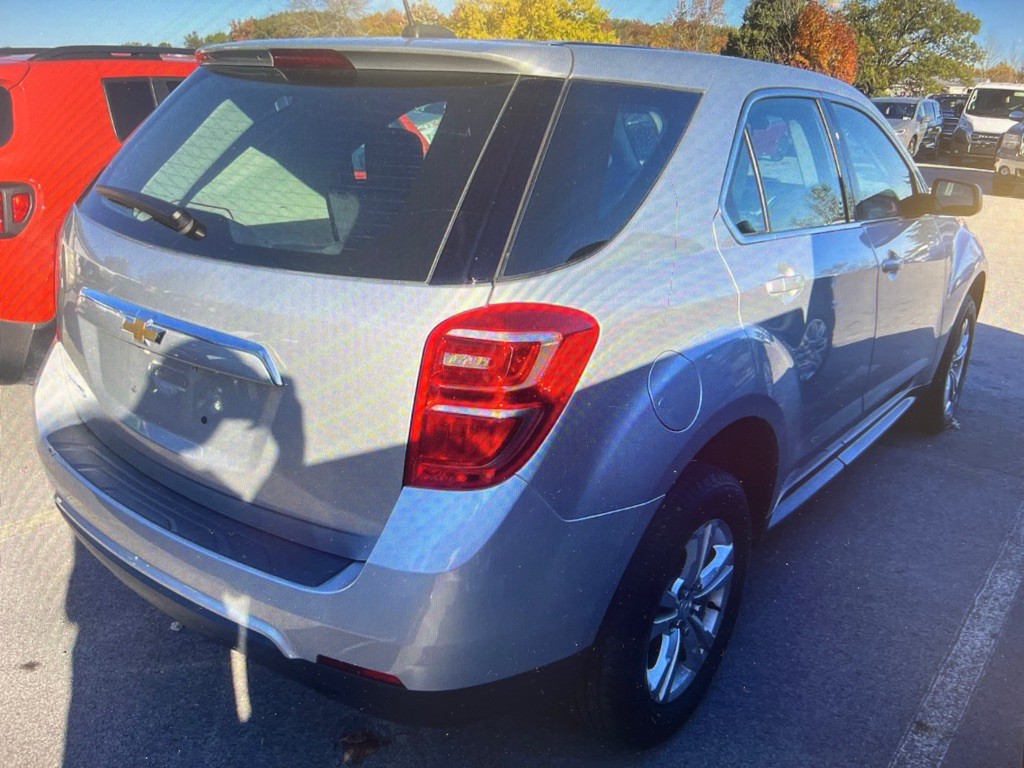 2017 Chevrolet Equinox Image 3