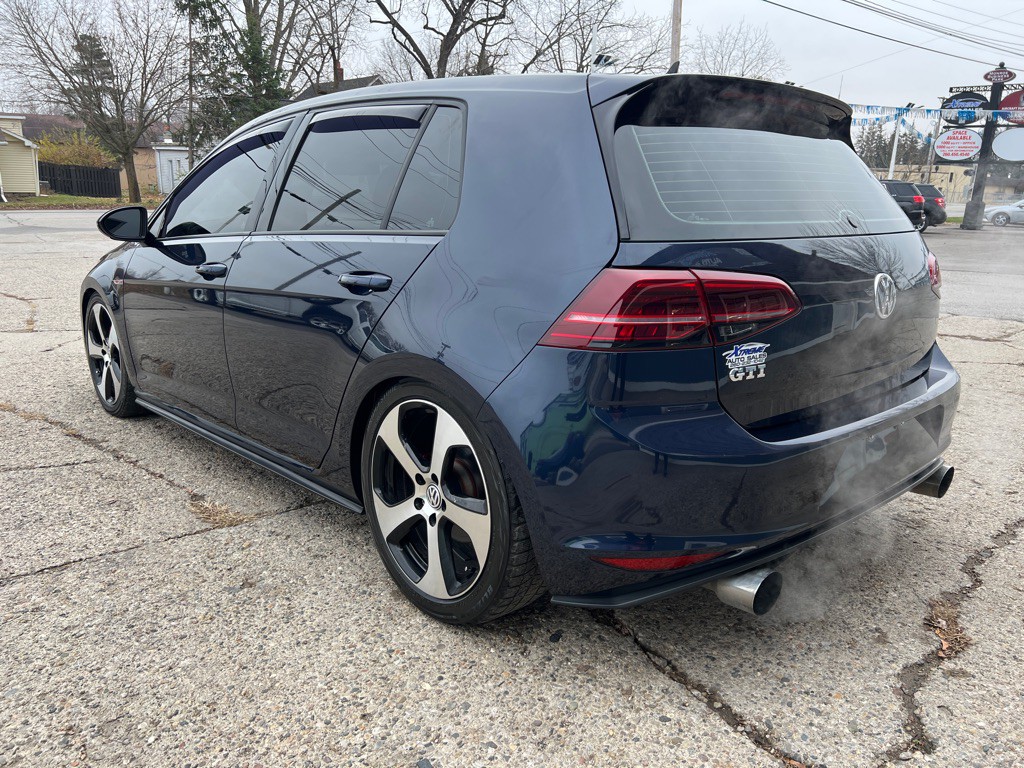 2017 Volkswagen GTI Image 6