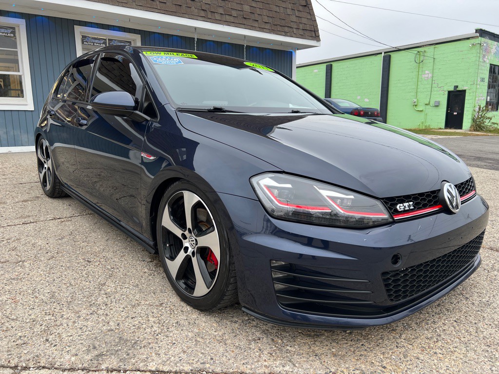 2017 Volkswagen GTI Image 10