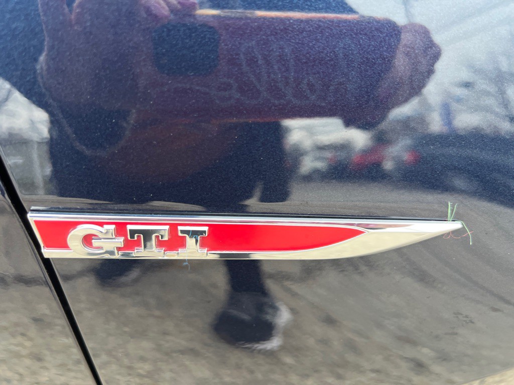 2017 Volkswagen GTI Image 12