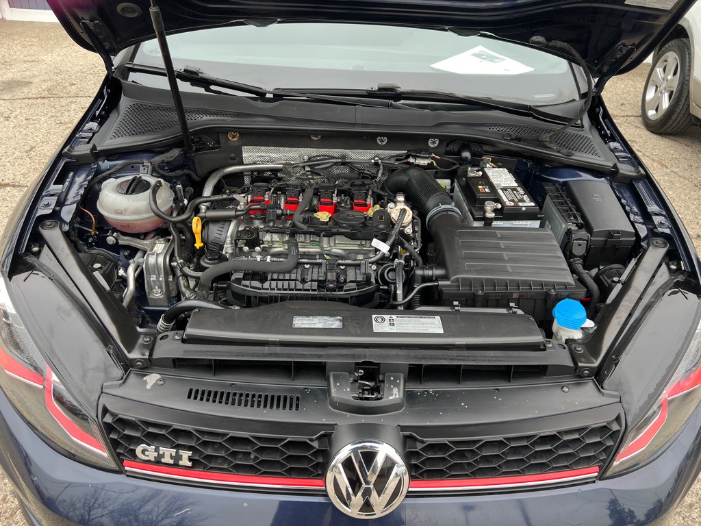 2017 Volkswagen GTI Image 20