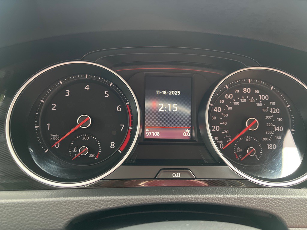 2017 Volkswagen GTI Image 25