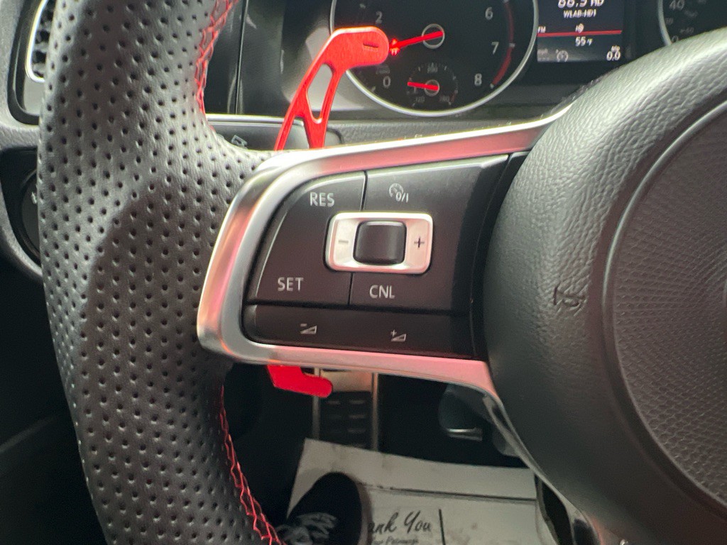 2017 Volkswagen GTI Image 28