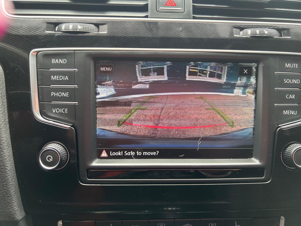 2017 Volkswagen GTI Image 31