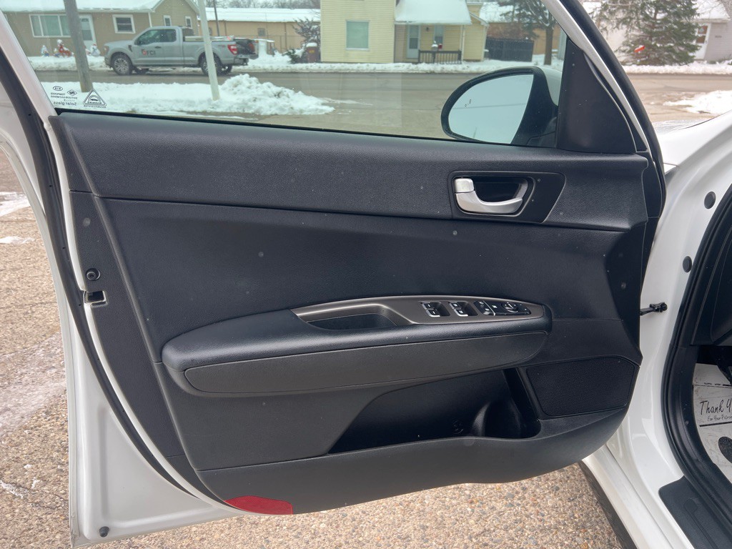 2019 Kia Optima Image 15