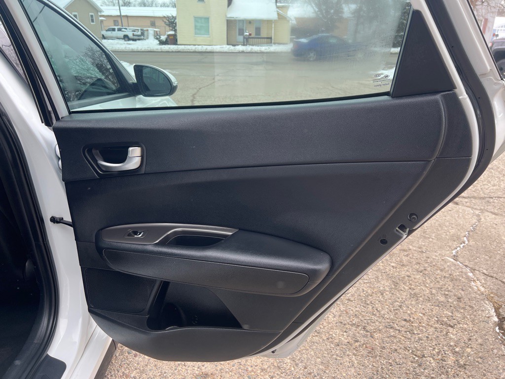 2019 Kia Optima Image 21