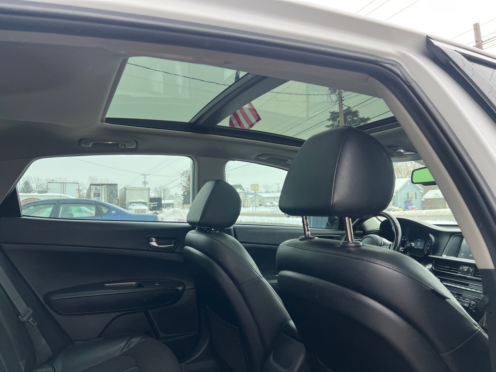 2019 Kia Optima Image 23