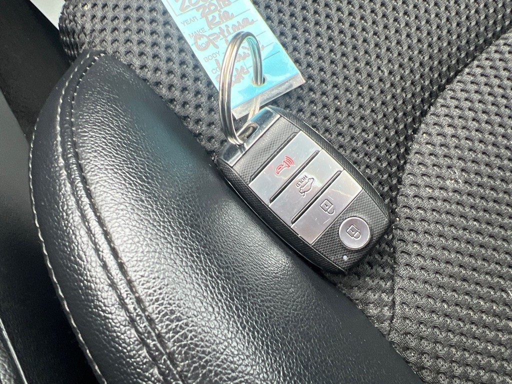 2019 Kia Optima Image 44