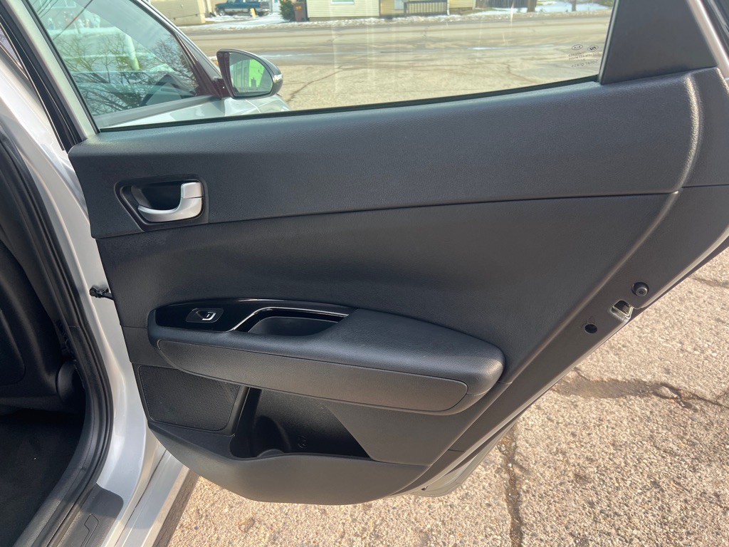 2019 Kia Optima Image 23