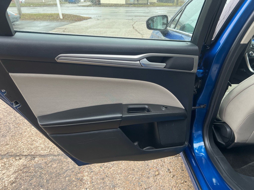 2018 Ford Fusion Image 17