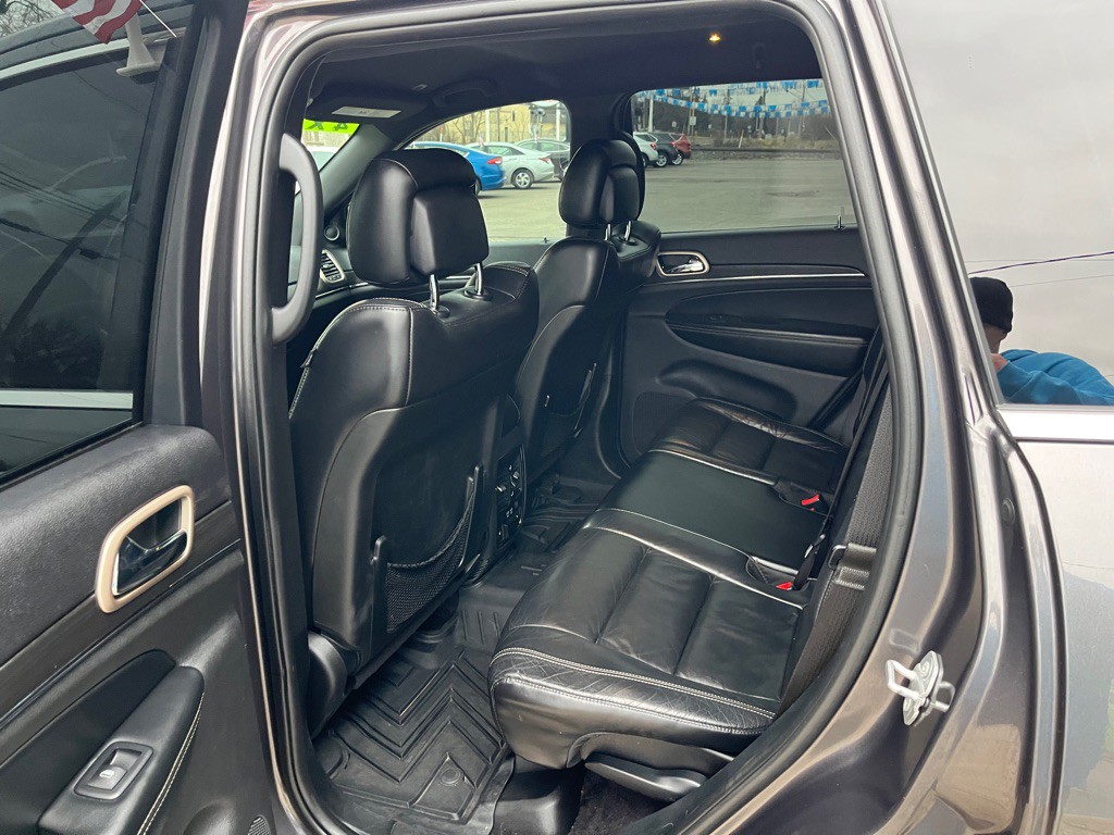 2017 Jeep Grand Cherokee Image 13