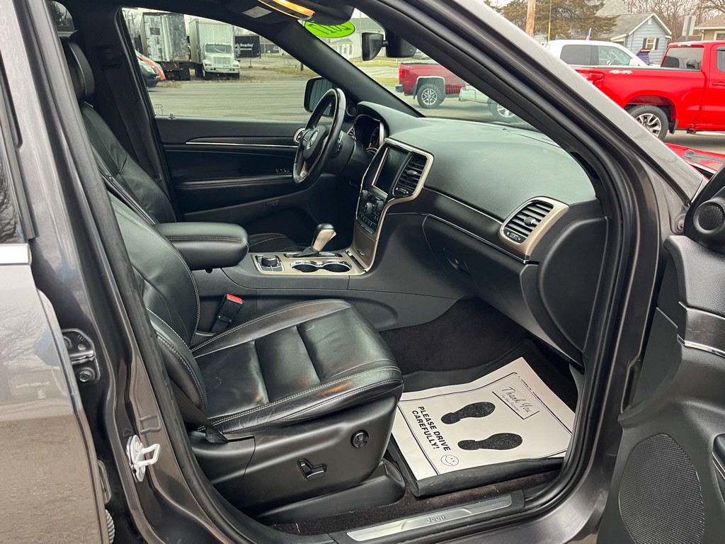 2017 Jeep Grand Cherokee Image 18