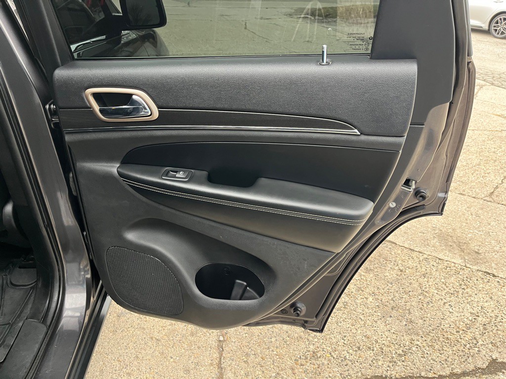 2017 Jeep Grand Cherokee Image 21