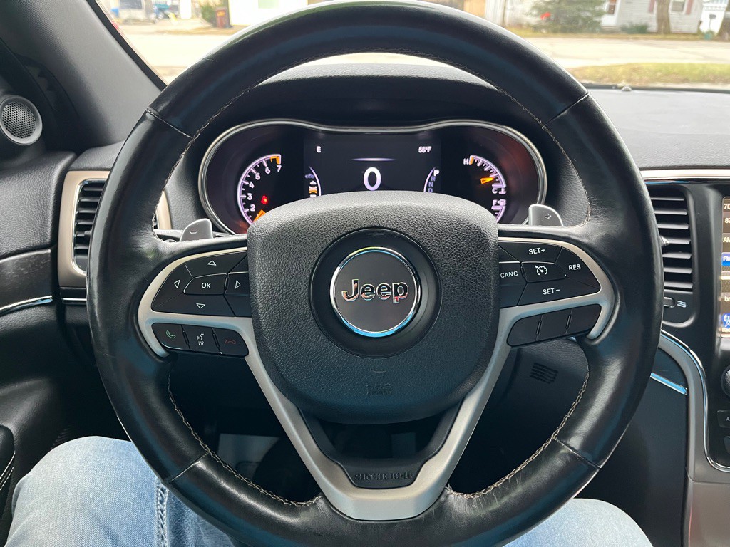 2017 Jeep Grand Cherokee Image 42