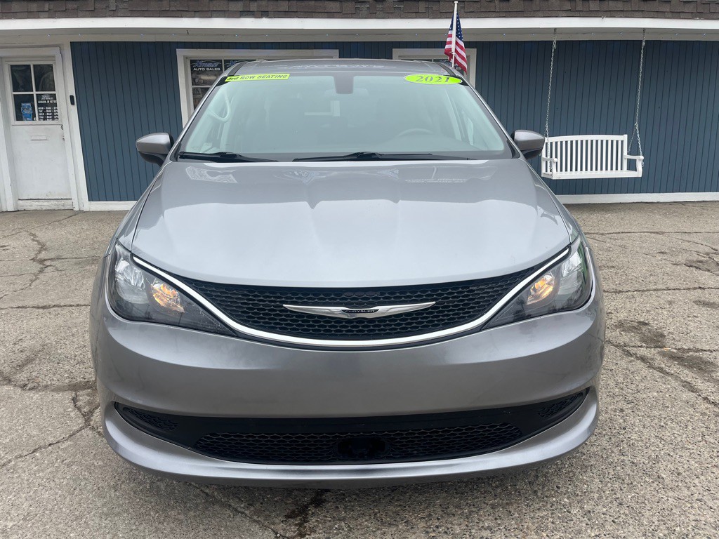 2021 Chrysler Voyager Image 10