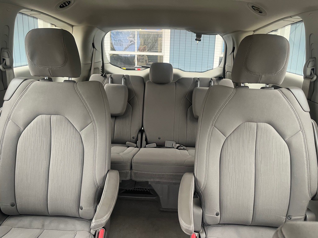 2021 Chrysler Voyager Image 41