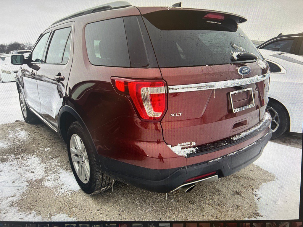 2018 Ford Explorer Image 2