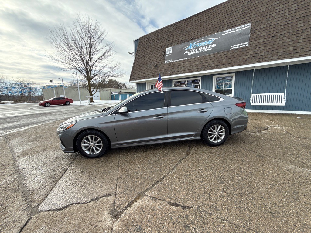 2018 Hyundai Sonata Image 2