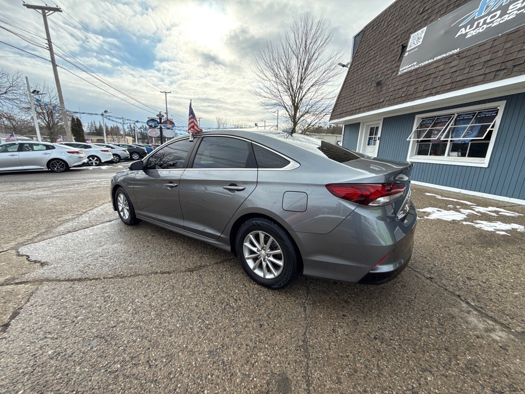 2018 Hyundai Sonata Image 3