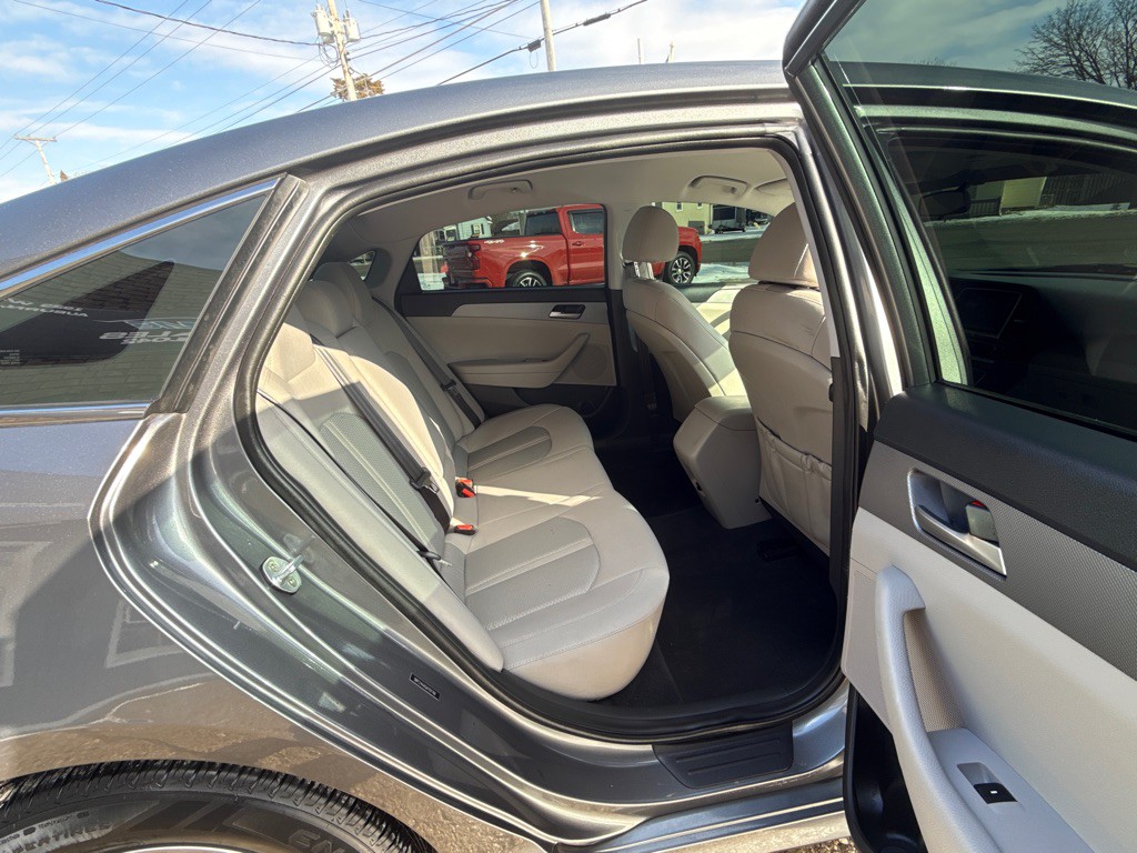 2018 Hyundai Sonata Image 31
