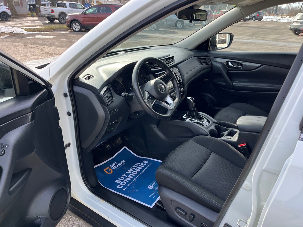 2020 Nissan Rogue Image 17