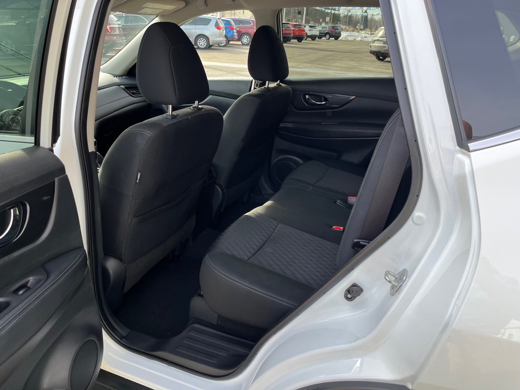 2020 Nissan Rogue Image 19