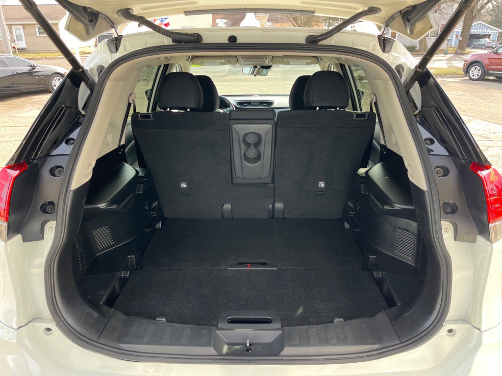 2020 Nissan Rogue Image 21