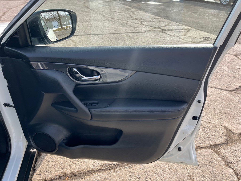 2020 Nissan Rogue Image 23