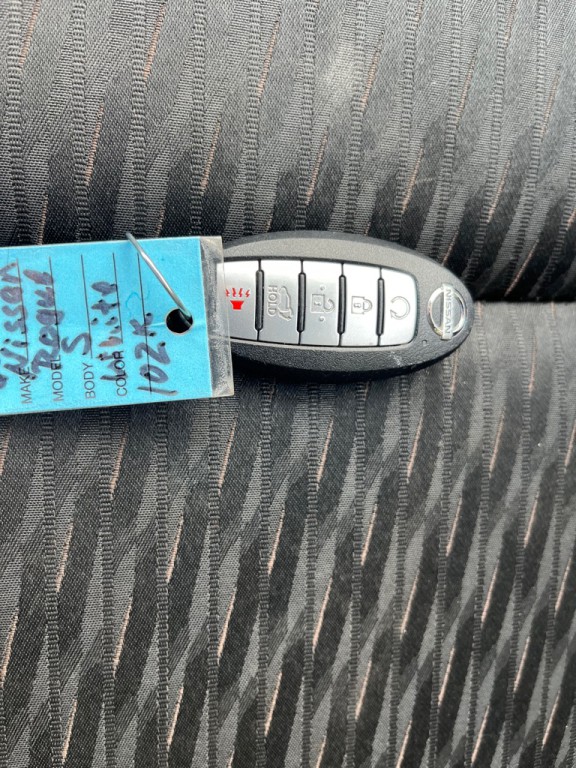 2020 Nissan Rogue Image 38