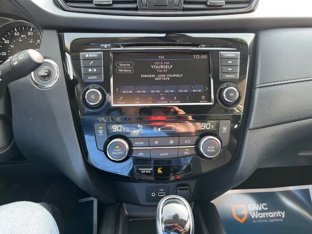 2020 Nissan Rogue Image 39