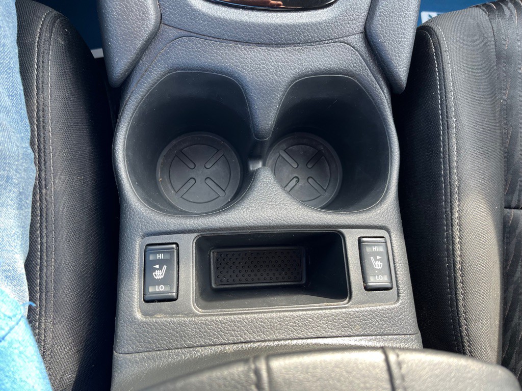 2020 Nissan Rogue Image 42