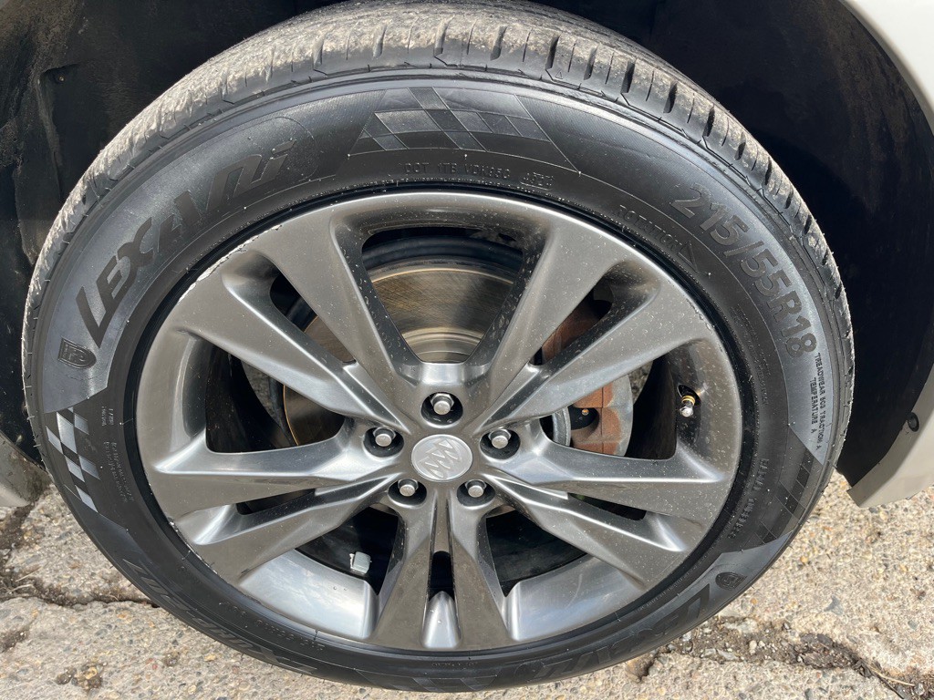 2016 Buick Enclave Image 24