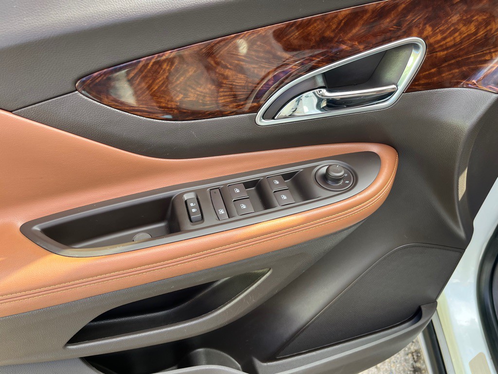 2016 Buick Enclave Image 28