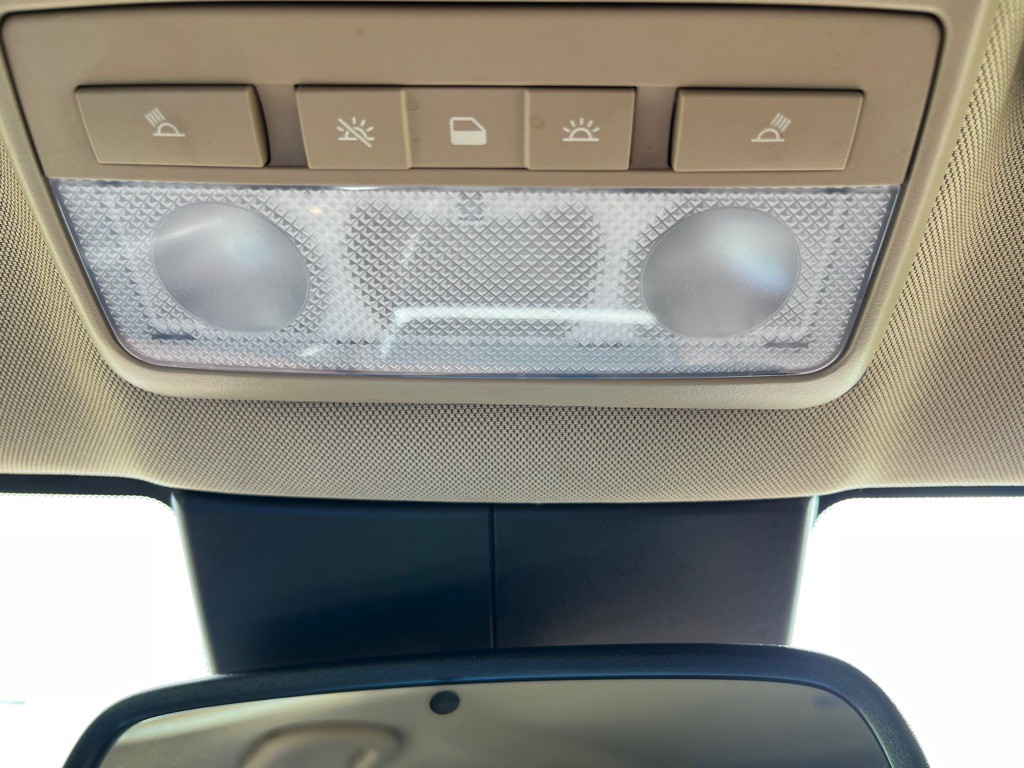 2016 Buick Enclave Image 35