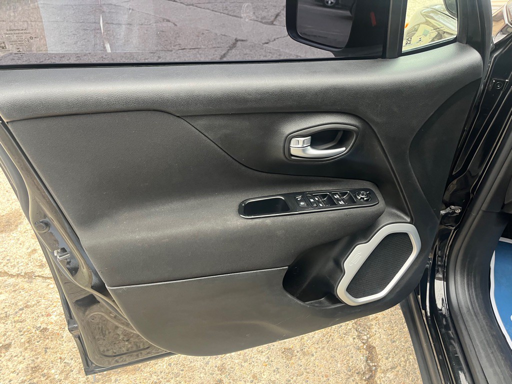 2018 Jeep Renegade Image 12