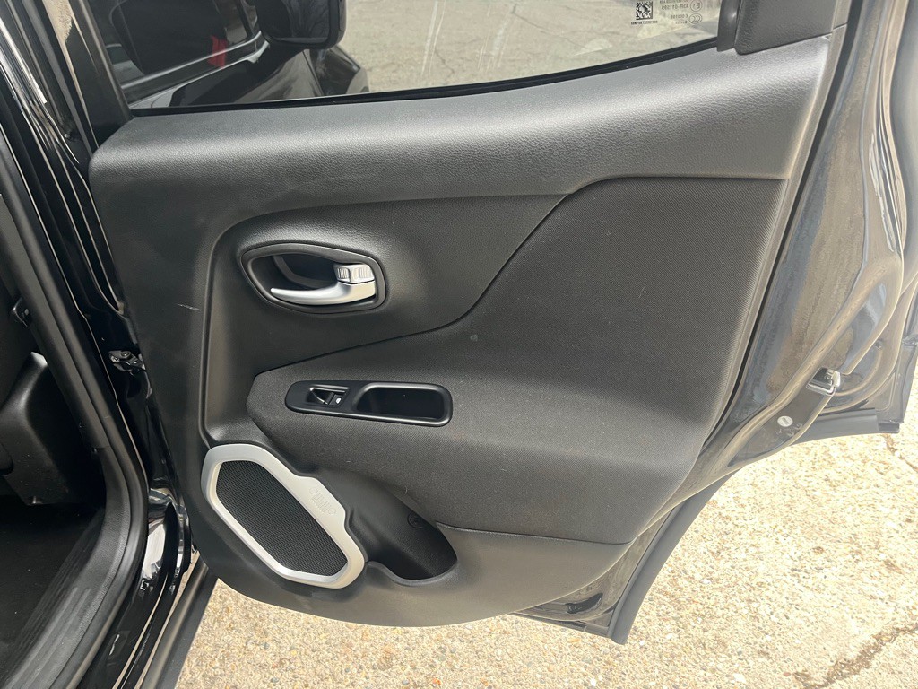 2018 Jeep Renegade Image 19