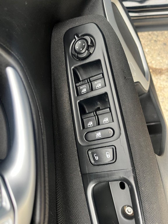 2018 Jeep Renegade Image 32