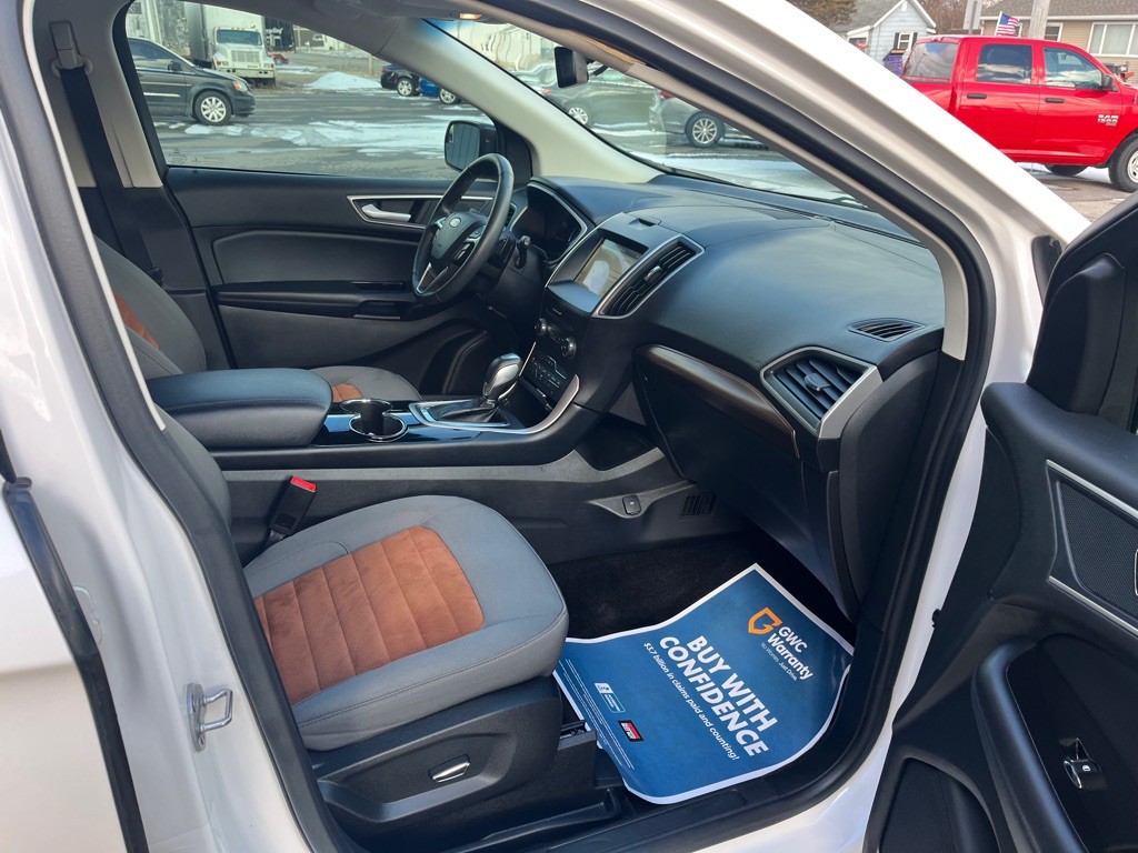 2018 Ford Edge Image 17