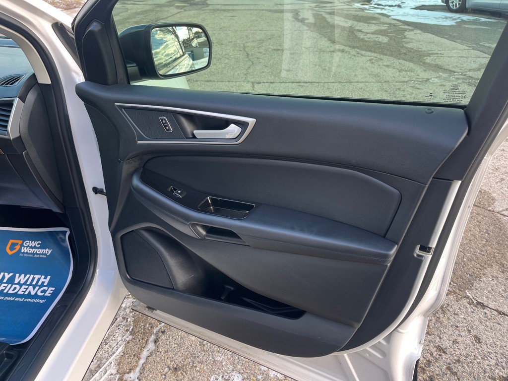 2018 Ford Edge Image 18