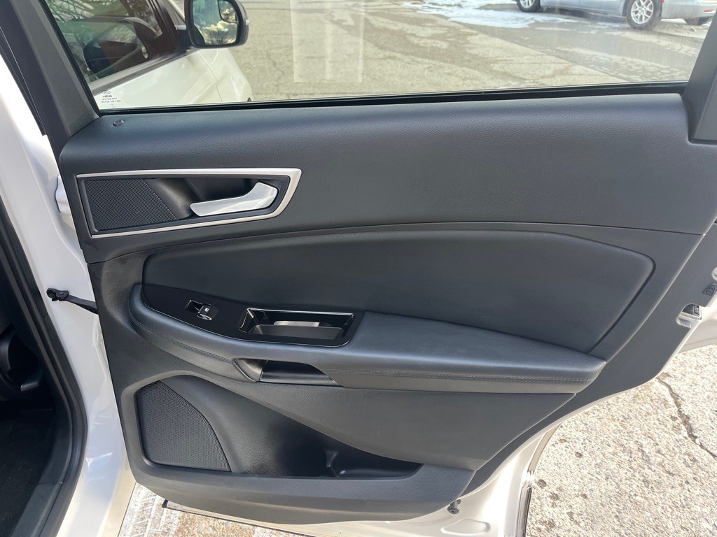 2018 Ford Edge Image 20