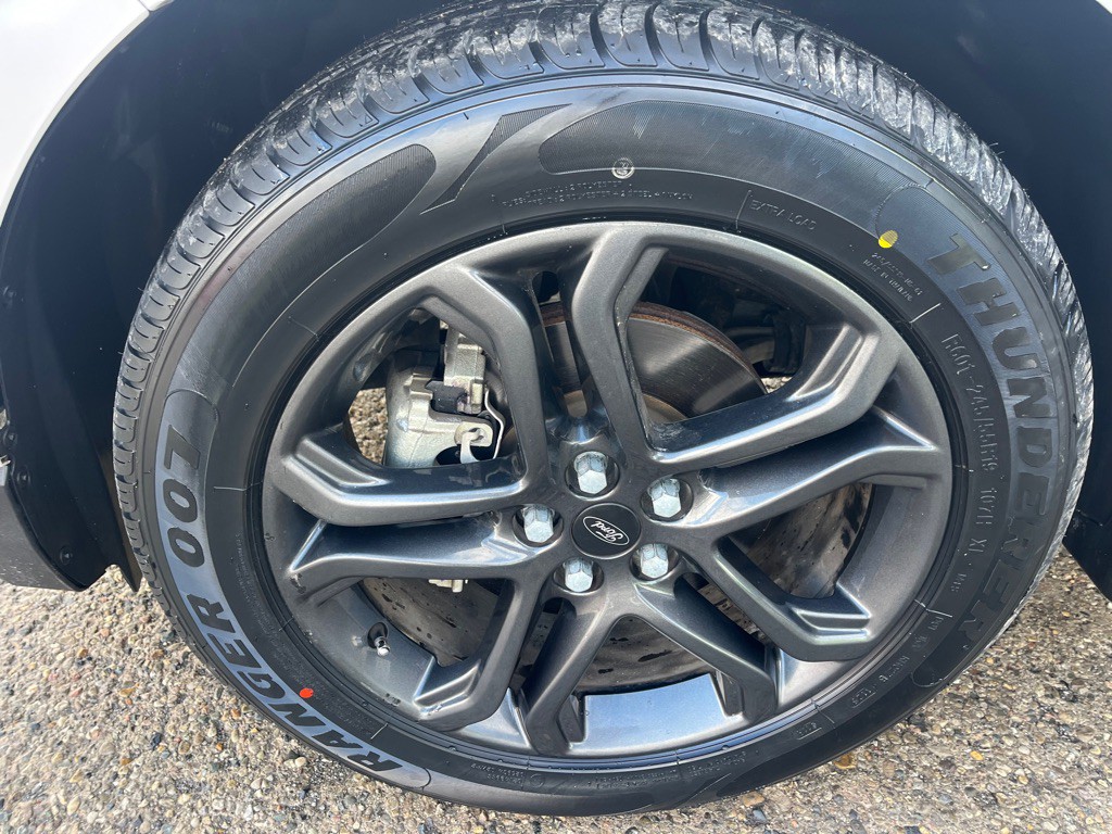 2018 Ford Edge Image 23