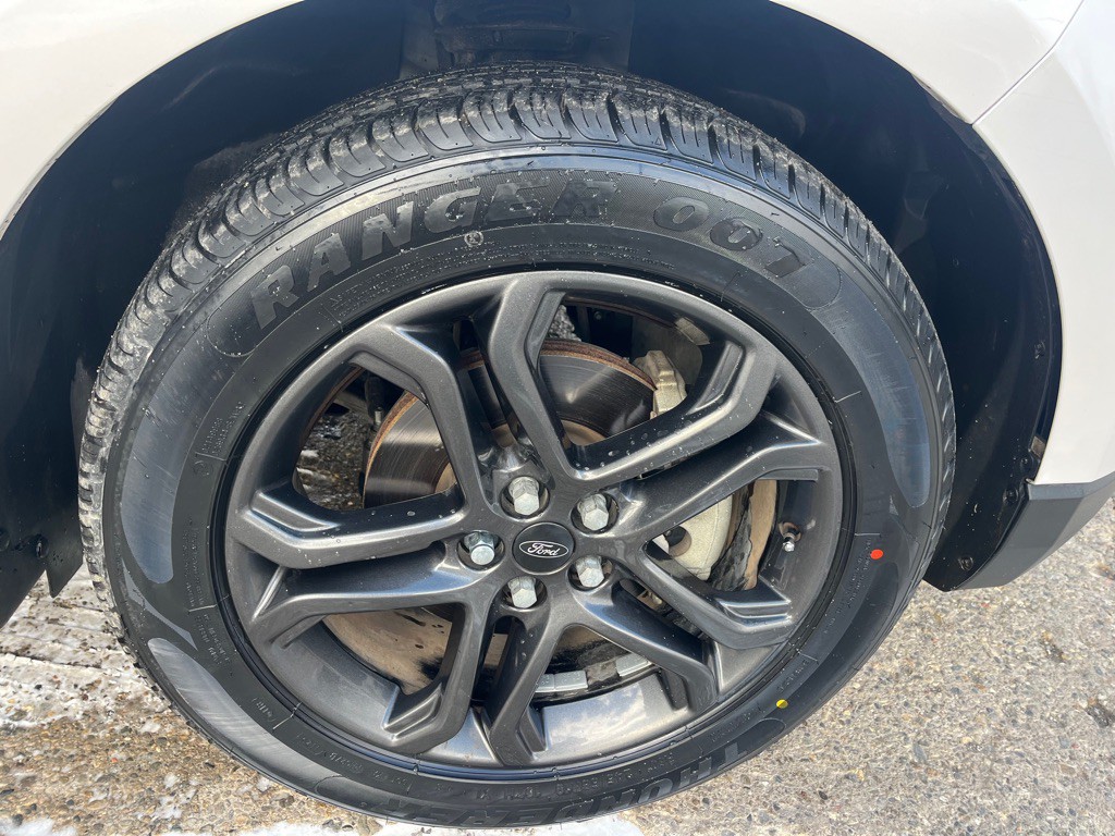 2018 Ford Edge Image 26