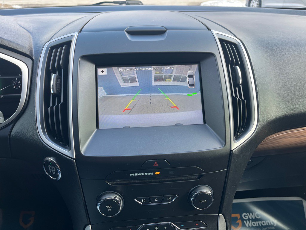 2018 Ford Edge Image 32